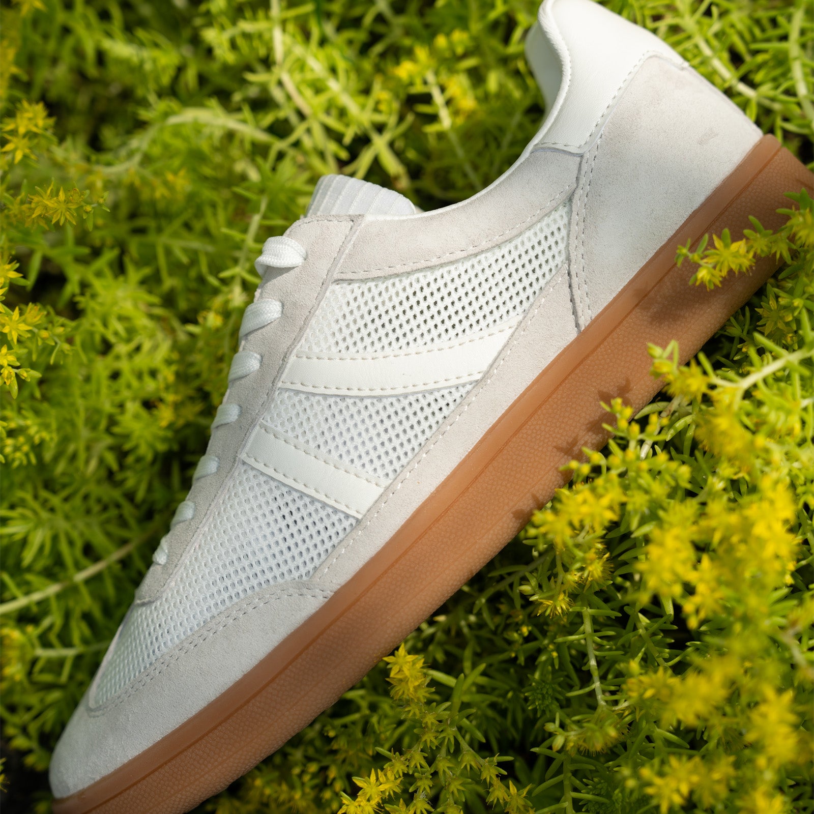 ROSELLA CARLIE WOMEN'S MESH WALKING SNEAKERS WHITE